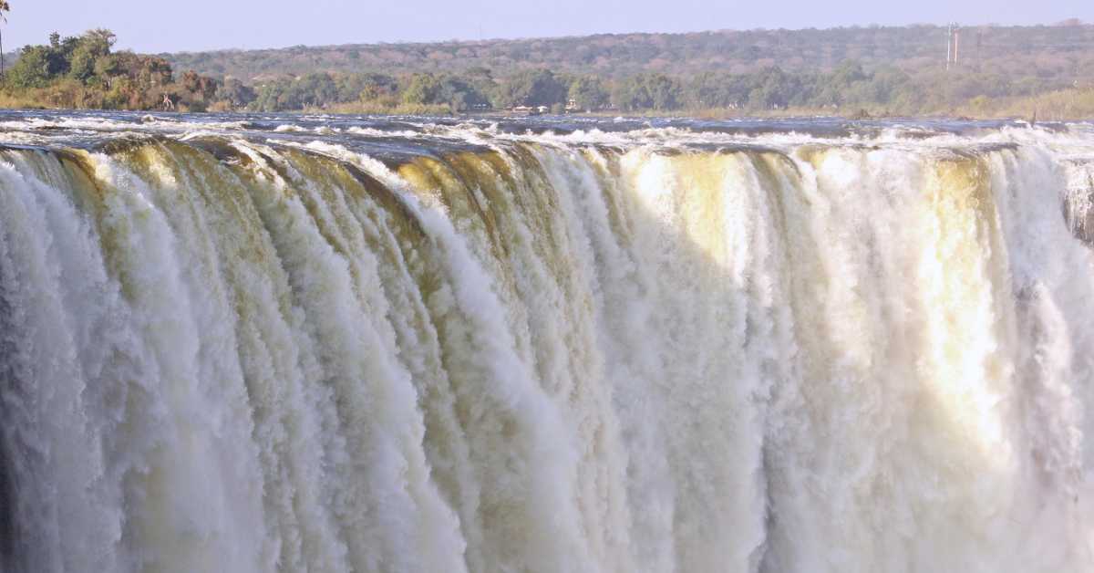 Mosi-oa-Tunya, the Smoke that Thunders: Victoria Falls, Zambia and Zimbabwe