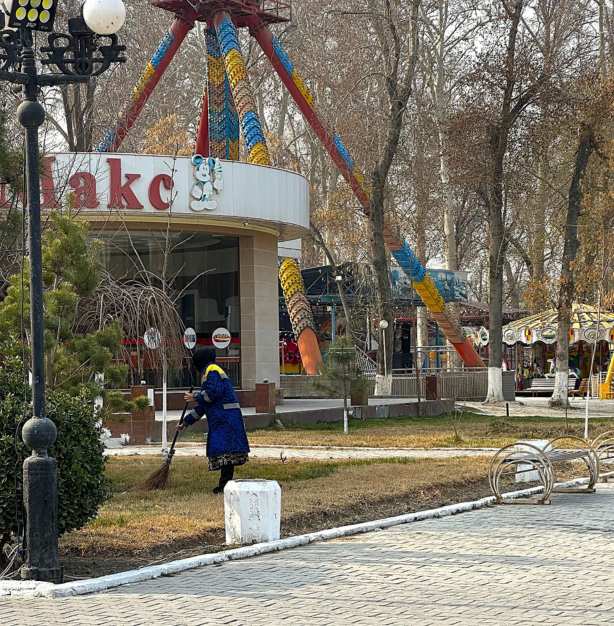 Morning clean-up al-Farghani Park