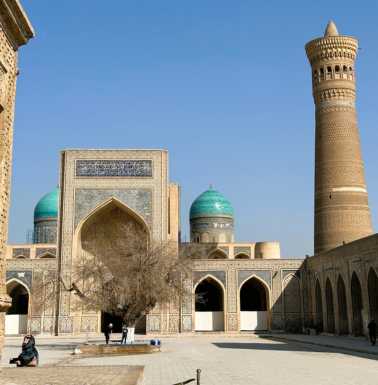 The Poi-Kalyan complex with the Kalyan minaret.