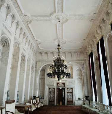 The lovely (and restrained) White Hall.